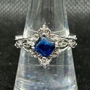 New! Fashion inlaid blue zirconia ring Size 6